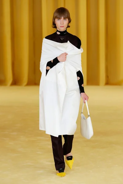 Look 20